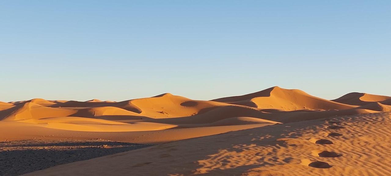 Hotel Tafouyte Luxury Camp à Merzouga Extérieur photo