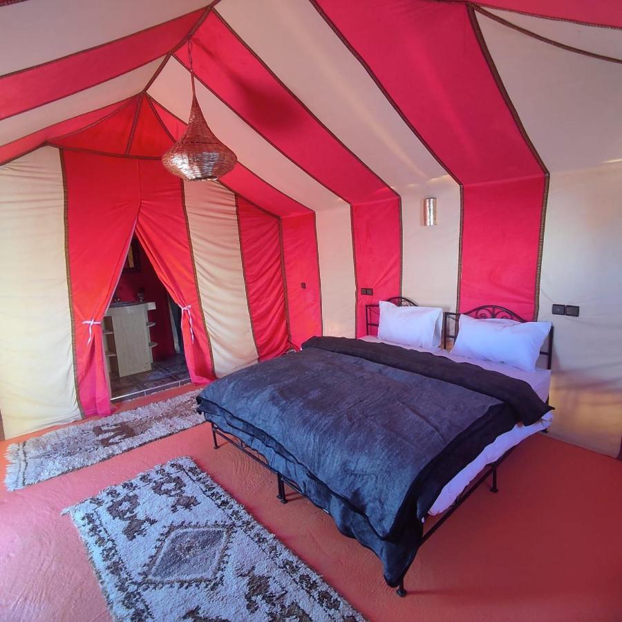 Hotel Tafouyte Luxury Camp à Merzouga Chambre photo