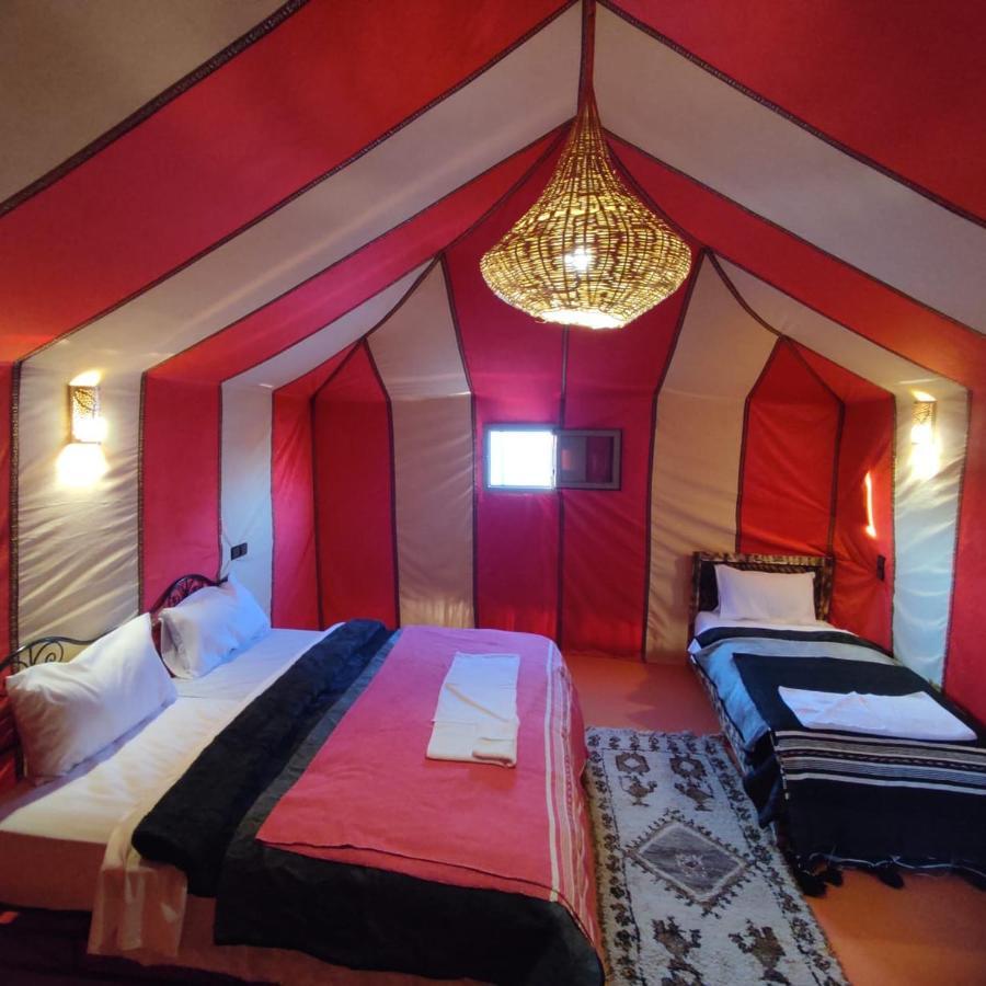 Hotel Tafouyte Luxury Camp à Merzouga Extérieur photo
