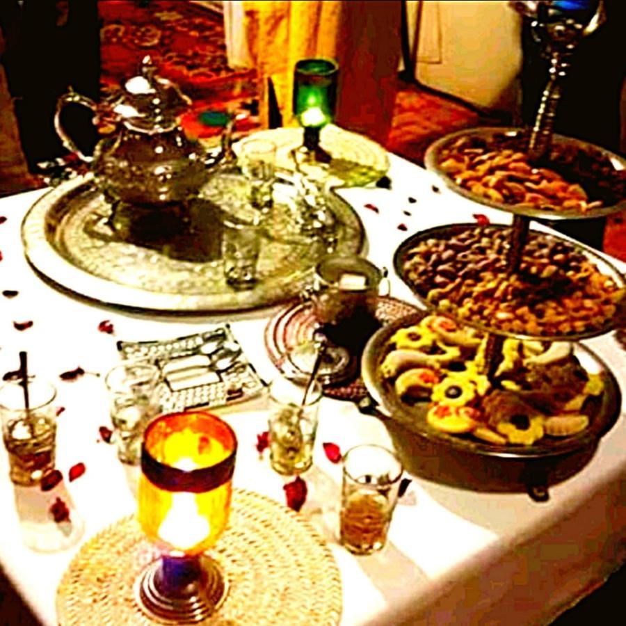 Hotel Tafouyte Luxury Camp à Merzouga Extérieur photo