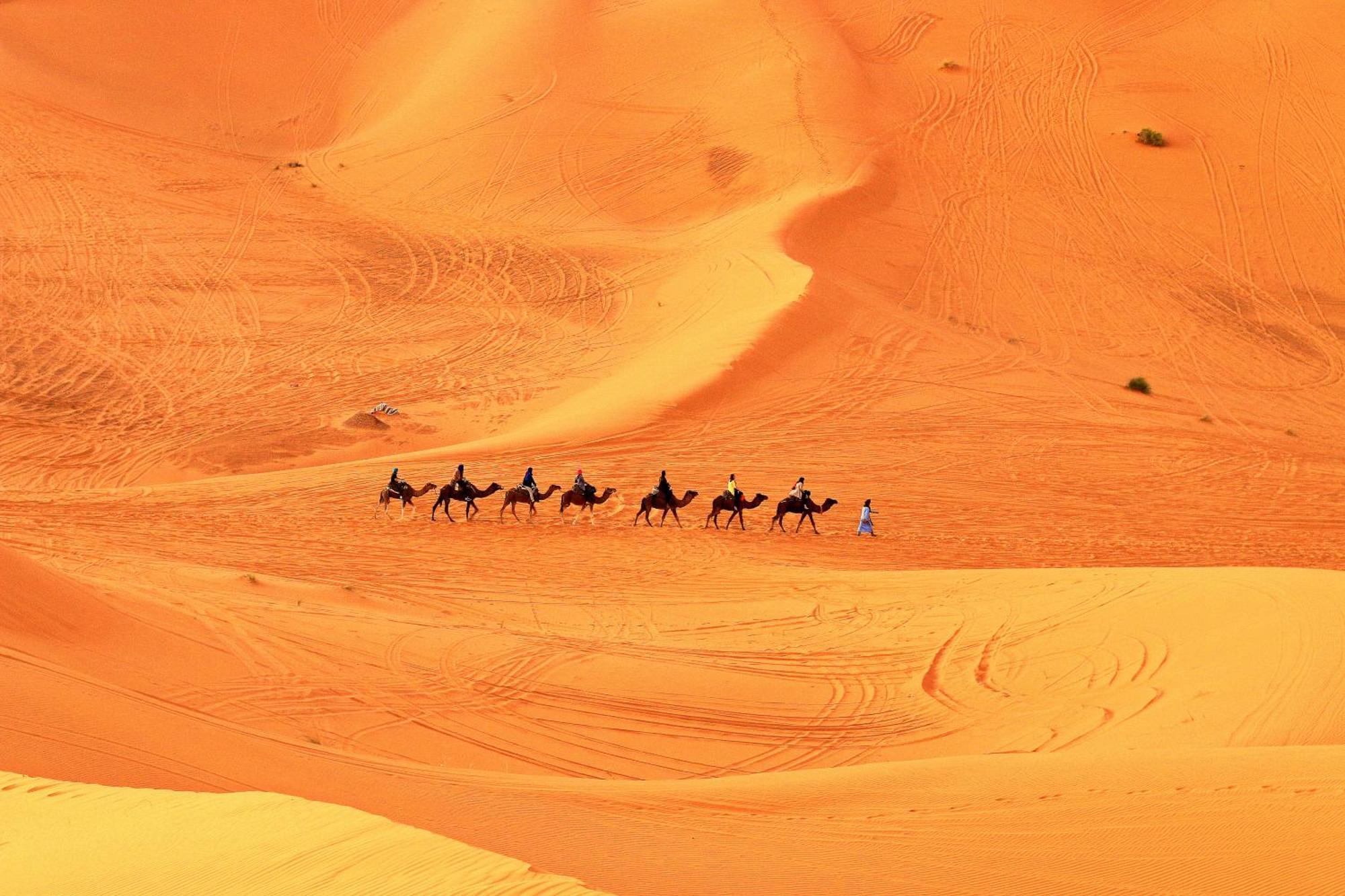 Hotel Tafouyte Luxury Camp à Merzouga Extérieur photo